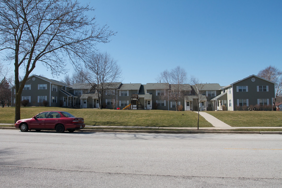 4255 S Clement Ave in Milwaukee, WI - Foto de edificio