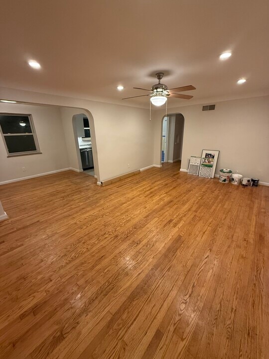 6603 Bantry Ave, Unit 4 in Cincinnati, OH - Building Photo