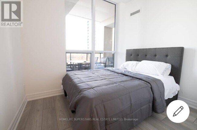 36 Elm Dr W in Mississauga, ON - Building Photo - Building Photo