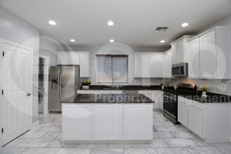 3340 E Cheyenne St in Gilbert, AZ - Building Photo - Building Photo