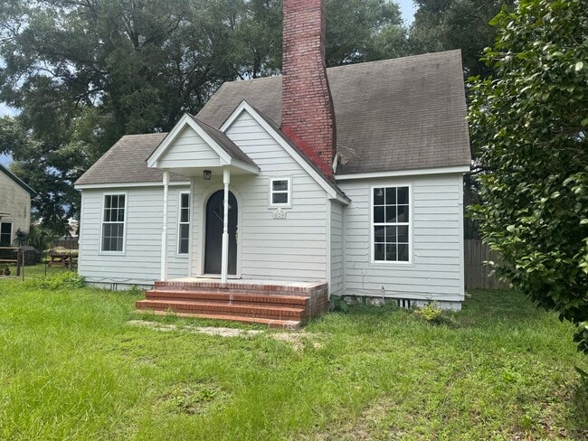property at 820 Brett St N
