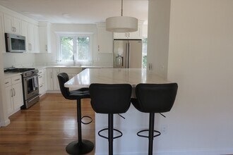 123 Low St in Newburyport, MA - Building Photo - Building Photo