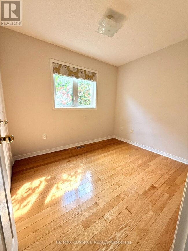 137 Laramie Crescent in Vaughan, ON - Building Photo - Building Photo