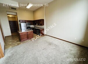 214 S Kline St in Aberdeen, SD - Building Photo - Building Photo