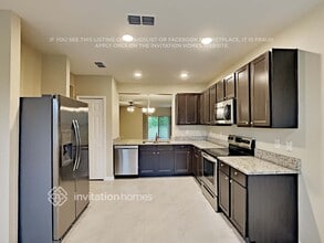 367 Spruce Pine Dr in Debary, FL - Foto de edificio - Building Photo