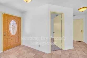 143 Seal Ct in Marina, CA - Building Photo - Building Photo