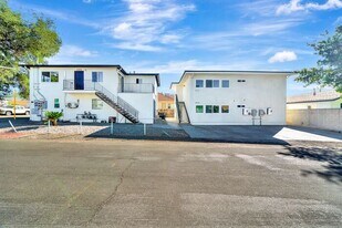 8322 Wyngate St in Los Angeles, CA - Building Photo