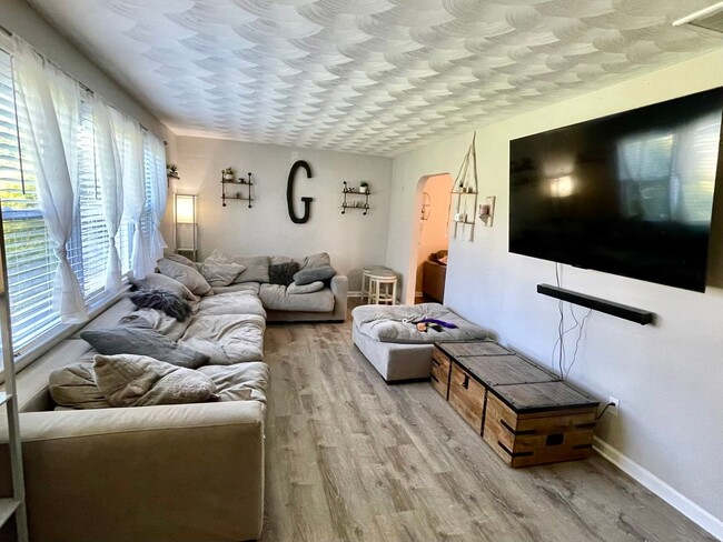 4732 Bunker Hill Ln in Virginia Beach, VA - Building Photo - Building Photo