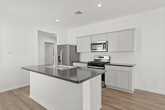 5710 Sycamore Glen Dr in Spring, TX - Building Photo - Building Photo