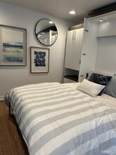 629 Avenue A, Unit Welcome Home- Studio in Redondo Beach, CA - Foto de edificio - Building Photo