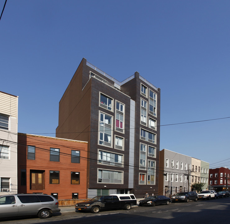 58 Bushwick Ave in Brooklyn, NY - Building Photo