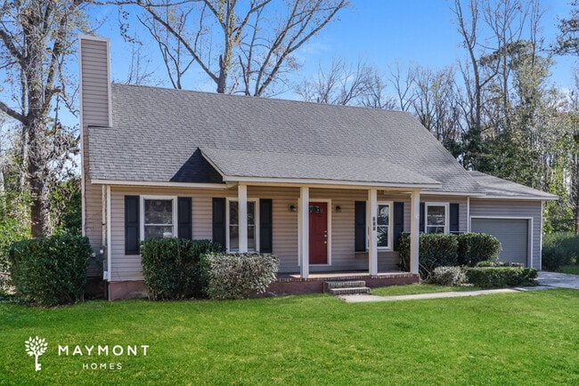 219 Creekview Cir in Martinez, GA - Foto de edificio - Building Photo