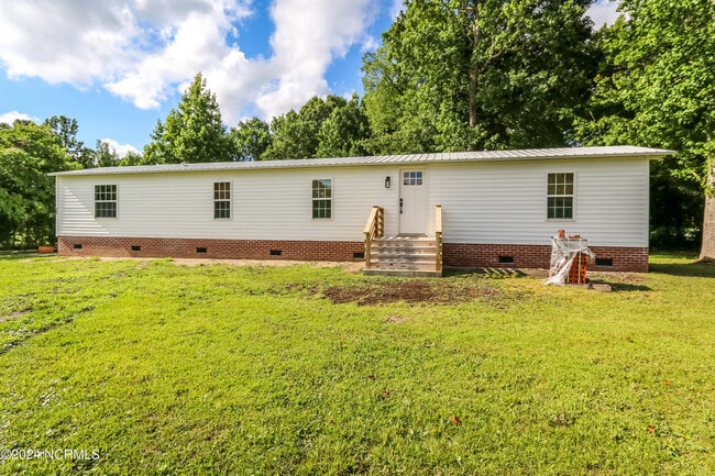 502 E Branch Dr in Newport, NC - Building Photo - Building Photo