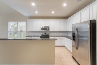 78 E Heritage Mill Cir in Tomball, TX - Building Photo - Building Photo