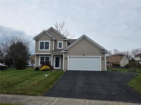 26 Turtle Creek Ln in Hilton, NY - Building Photo