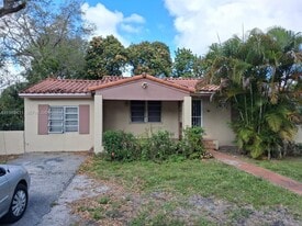 1043 NE 114th St in Biscayne Park, FL - Building Photo