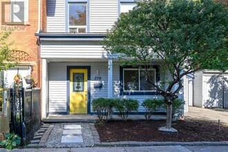 278 Hunter St W in Hamilton, ON - Building Photo - Building Photo