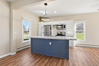532 E Broad St in Linden, MI - Building Photo - Building Photo