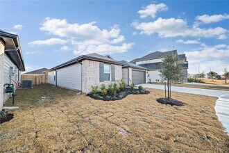 31134 Winchester Fls Ct in Fulshear, TX - Building Photo - Building Photo