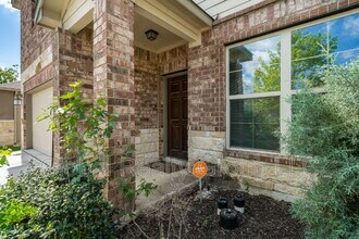 10426 Rosalina Lp in Converse, TX - Building Photo - Building Photo