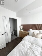 2343 Khalsa Gate in Oakville, ON - Building Photo - Building Photo