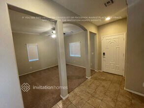 561 N Ranger Trail in Gilbert, AZ - Foto de edificio - Building Photo