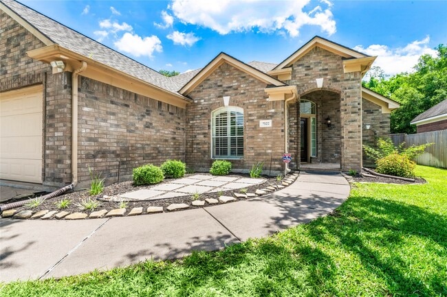 property at 7522 Broken Oak Ln