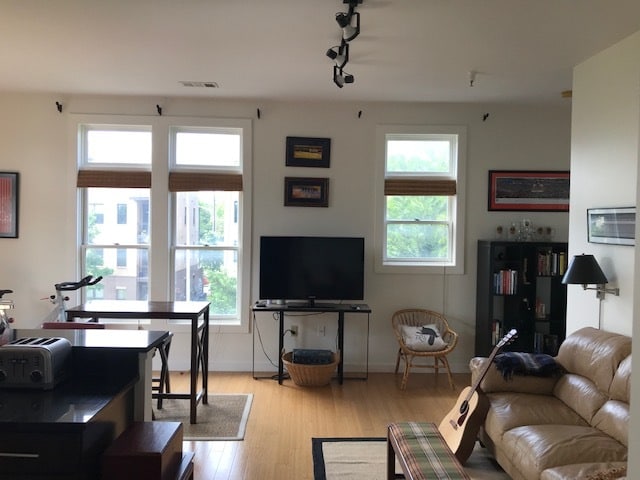 1706 18th Ave S, Unit 213 in Nashville, TN - Building Photo - Building Photo