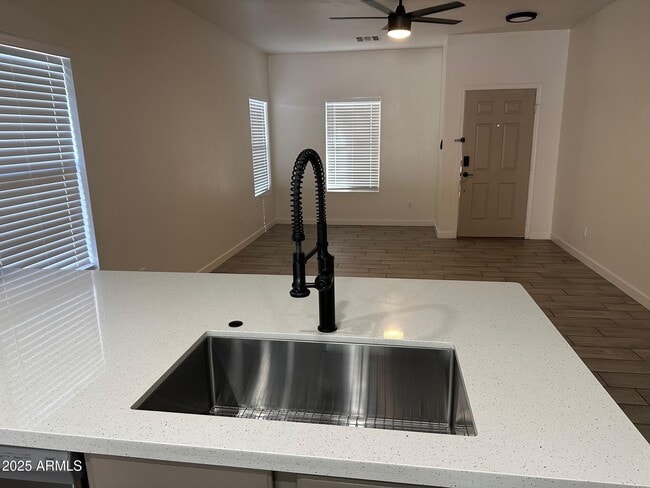 2767 S Sailors Way in Gilbert, AZ - Foto de edificio - Building Photo