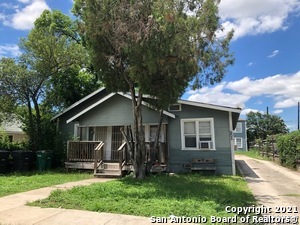 905 W Lynwood Ave in San Antonio, TX - Building Photo