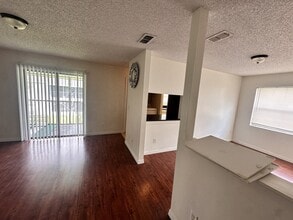 4202 Pershing Pointe Pl in Orlando, FL - Building Photo - Building Photo