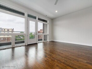 2351 W North Ave-Unit -2E in Chicago, IL - Foto de edificio - Building Photo