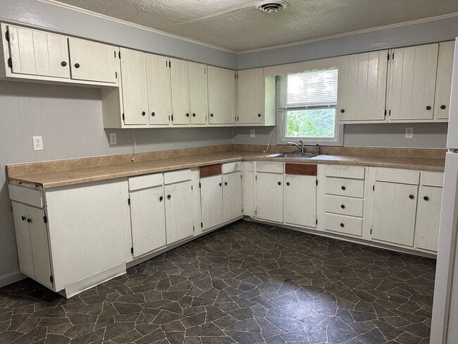 11523 N Elm Grove Rd in Syracuse, IN - Building Photo - Building Photo