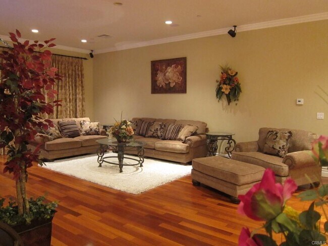 property at 2302 Crystal Ln