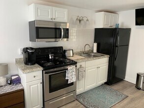 31 Bog Rd, Unit 1 in Augusta, ME - Building Photo - Building Photo