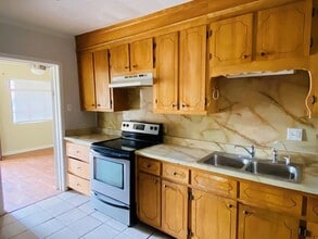 1926 W Adams St in Pecos, TX - Building Photo - Building Photo