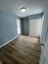 207 Lake St in Oakford, IL - Building Photo - Building Photo