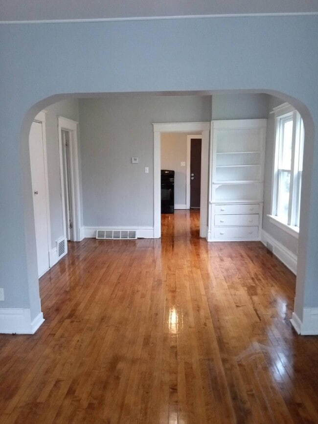 1732 S 76th St in West Allis, WI - Building Photo - Building Photo