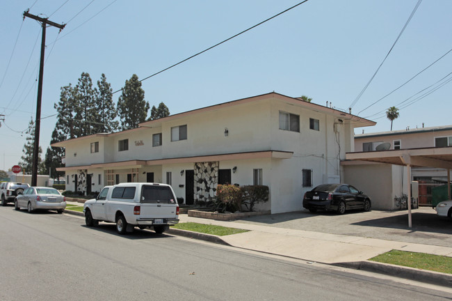 12517 Old River School Rd in Downey, CA - Building Photo - Building Photo