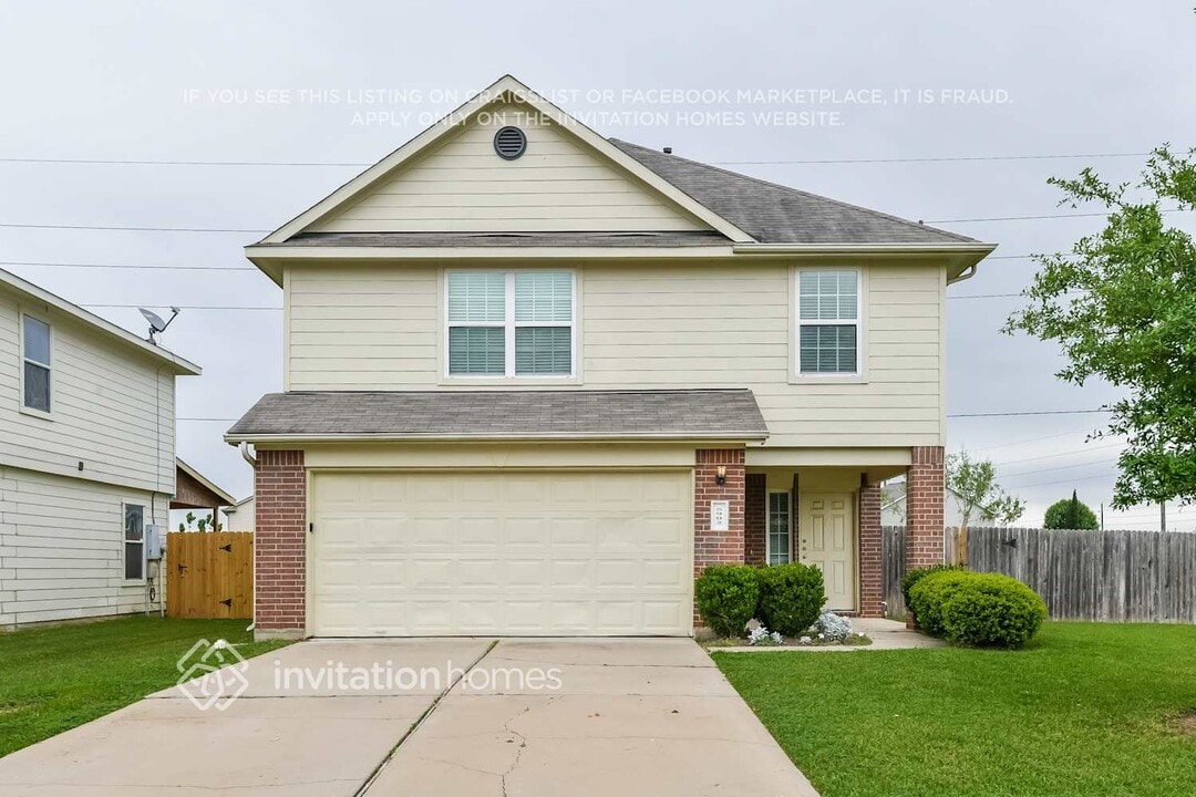 5902 Deep S Dr in Katy, TX - Building Photo