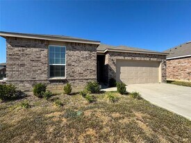 1145 Timberhurst Trail in Fort Worth, TX - Building Photo
