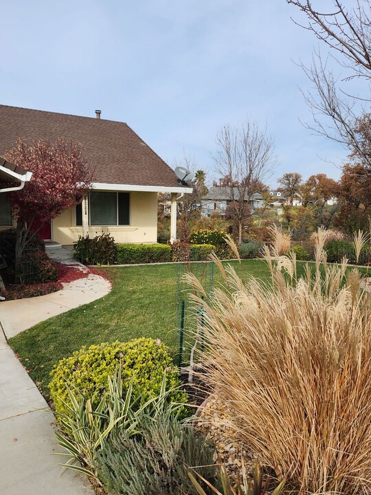 19640 Feather Falls Pl in Cottonwood, CA - Building Photo