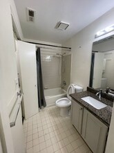 512 Ravens Crest Dr in Plainsboro, NJ - Building Photo - Building Photo