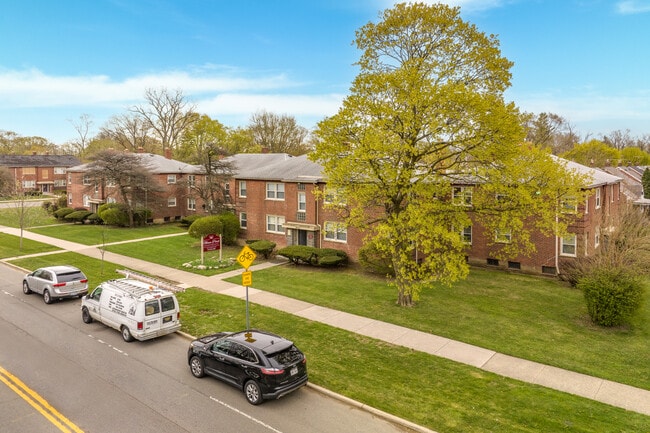 Detroit Luxury Living Apartments in Detroit, MI - Foto de edificio - Building Photo