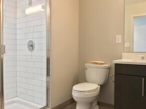 1 Canal St, Unit 827 in Boston, MA - Building Photo - Building Photo
