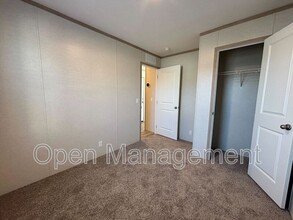 725 S 12th St in Bismarck, ND - Building Photo - Building Photo