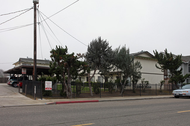 140-150 Twentieth Century Blvd in Turlock, CA - Building Photo - Building Photo