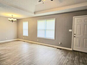 1331 Hugh Hunter Rd in Oak Grove, KY - Building Photo - Building Photo