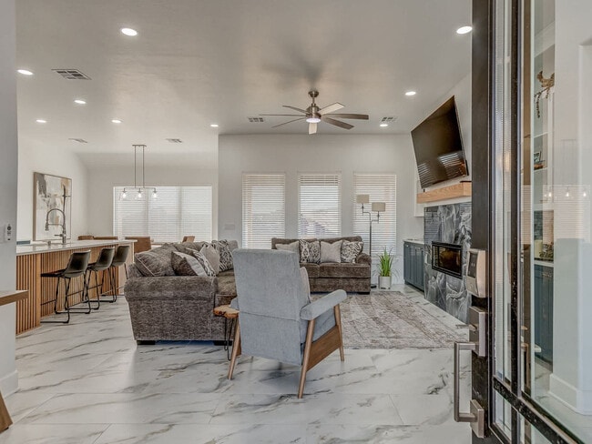 103 Granite Ridge Cir in Medicine Park, OK - Building Photo - Building Photo