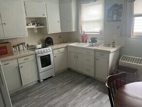 1446 Monocacy St, Unit B in Bethlehem, PA - Foto de edificio - Building Photo